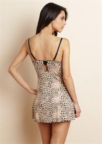 Mayra Suárez in lingerie