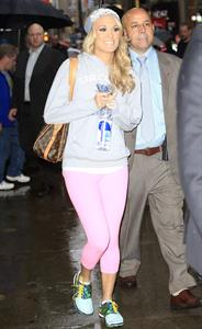 Carrie Underwood “Good Morning America” departure candids in New York, November 1, 2013 