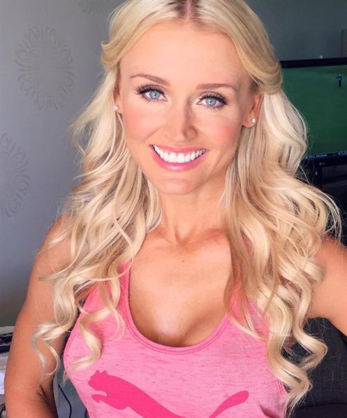 Blair O'Neal taking a selfie