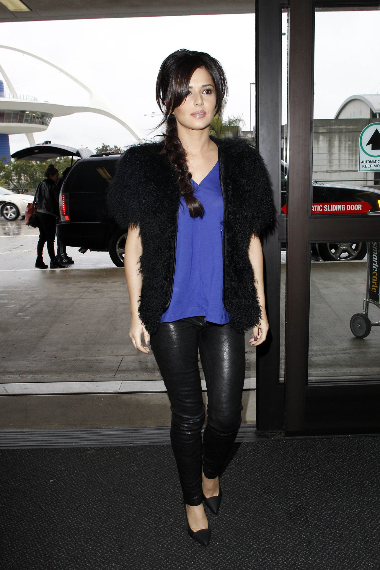 Cheryl Fernandez-Versini Pictures Cheryl Cole at LA Airport in Los Angeles 11/30/12