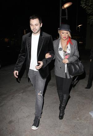 Christina Aguilera Spotted walking with Matthew Rutler in Los Angeles (November 16, 2012)