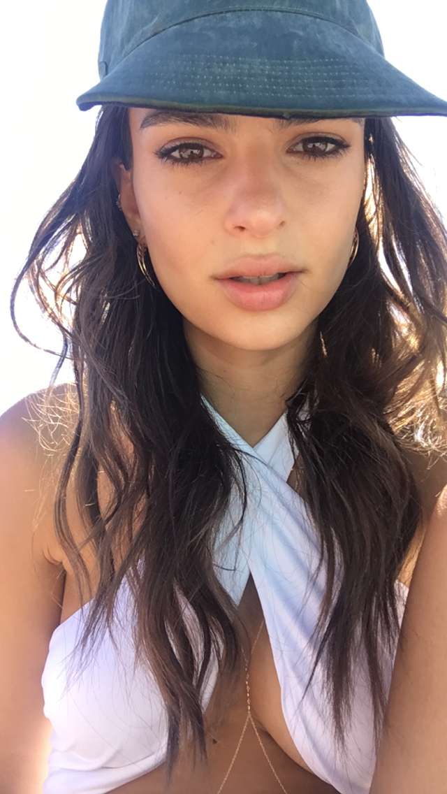Emily Ratajkowski