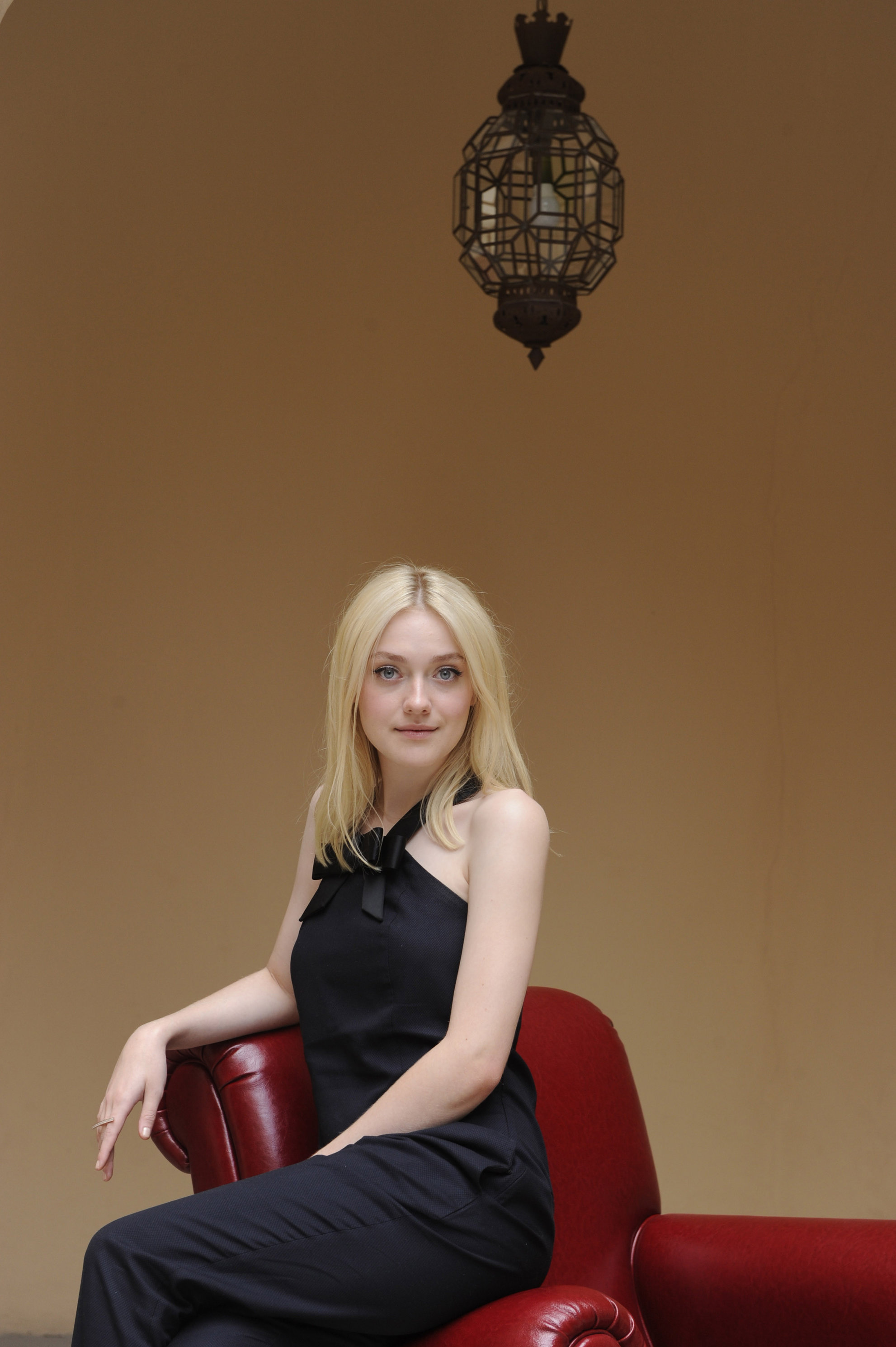 Dakota Fanning Pictures. Dakota Fanning Portraits at the Venice Film ...