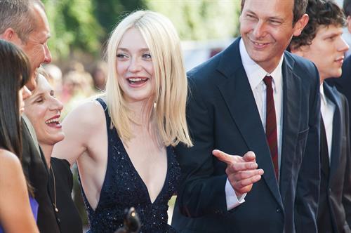 Dakota Fanning Pictures Dakota Fanning - Night Moves Premiere VFF 8/31/13