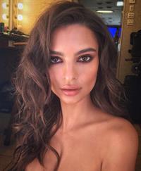 Emily Ratajkowski taking a selfie