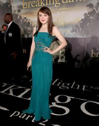 Dakota Fanning Breaking Dawn 2 premiere in LA 11/12/12 
