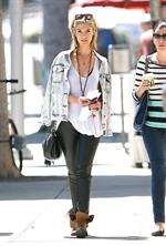 Delta Goodrem - in L.A. - 10.04 2013  