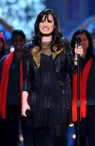 Demi Lovato TNT Christmas 2012 @ the National bldg Museum in WA 12/9/12 