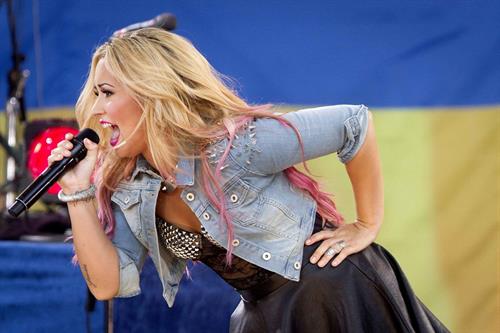 Demi Lovato -  Good Morning America  set in New York  -  6 July, 2012