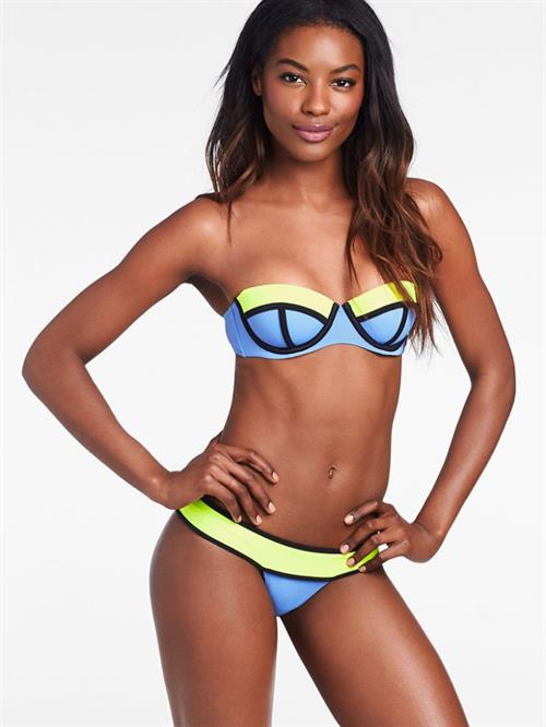 Sharam Diniz in a bikini