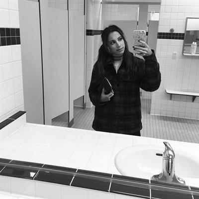 Sierra Dallas taking a selfie