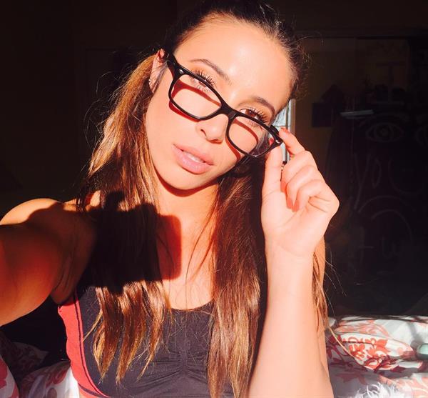 Sierra Dallas taking a selfie