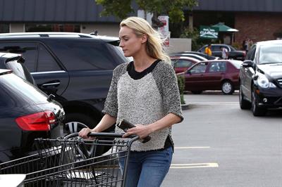 Diane Kruger Step out for a quick trip to a local Gelson's Maker in Hollywood on May 8, 2013