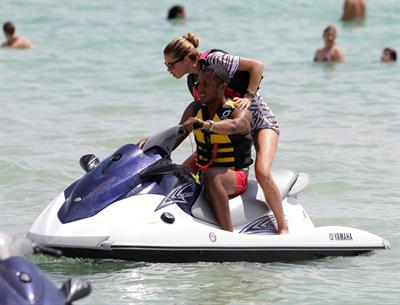 Doutzen Kroes bikini beach pictures in Miami August 16, 2012
