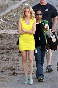 Elizabeth Banks on the set of 'Walk Of Shame' in Los Angeles 1/16/13 