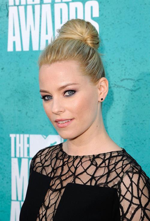 Elizabeth Banks - MTV Movie Awards at Universal Studios, Arrivals - June 3, 2012