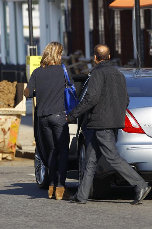 Emily Blunt Shopping in Notting Hill, London, Feb 19, 2013 