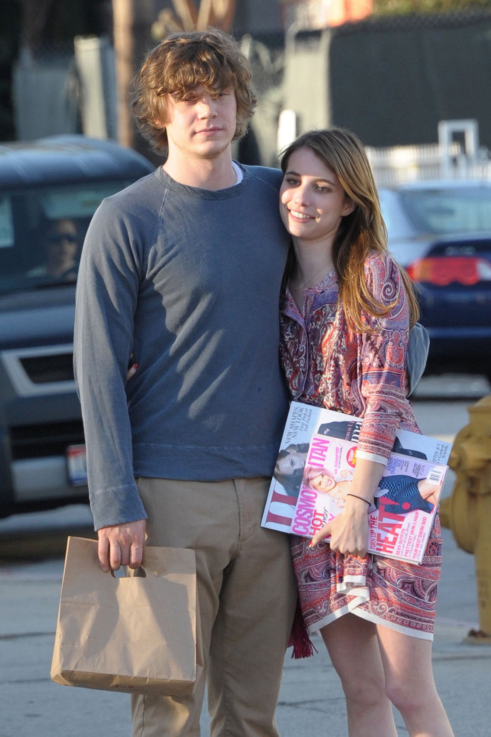 Emma Roberts - Steps out with boyfriend Evan Peters at Third Street in Los Angeles (28.05.2013) 