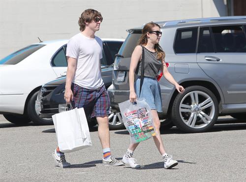 Emma Roberts - Spotted shopping at Samy's in Los Angeles (30.03.2013) 