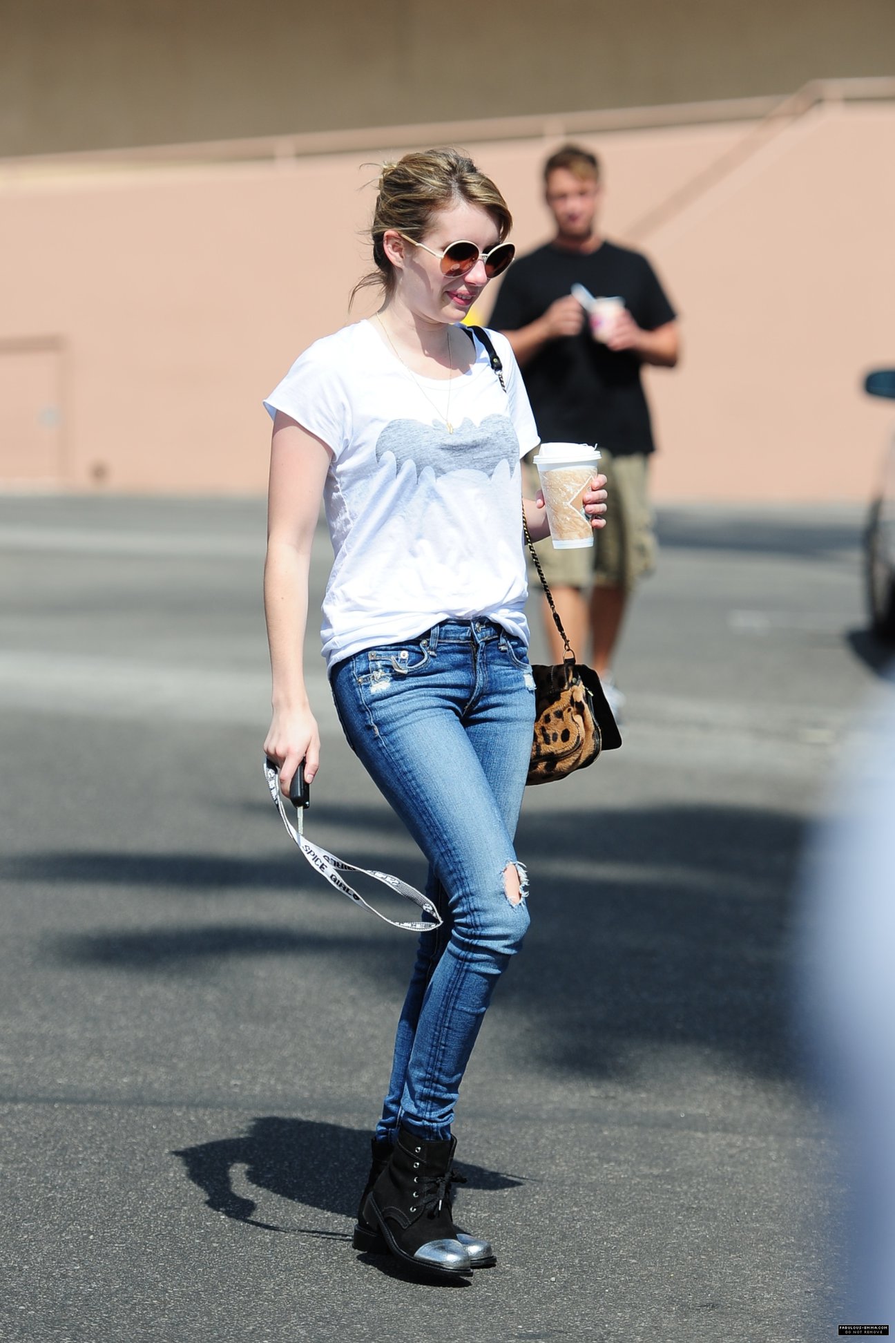 Emma Roberts Tight Jeans The Griddle Cafe And Rite Aid LA (10/09/12) 