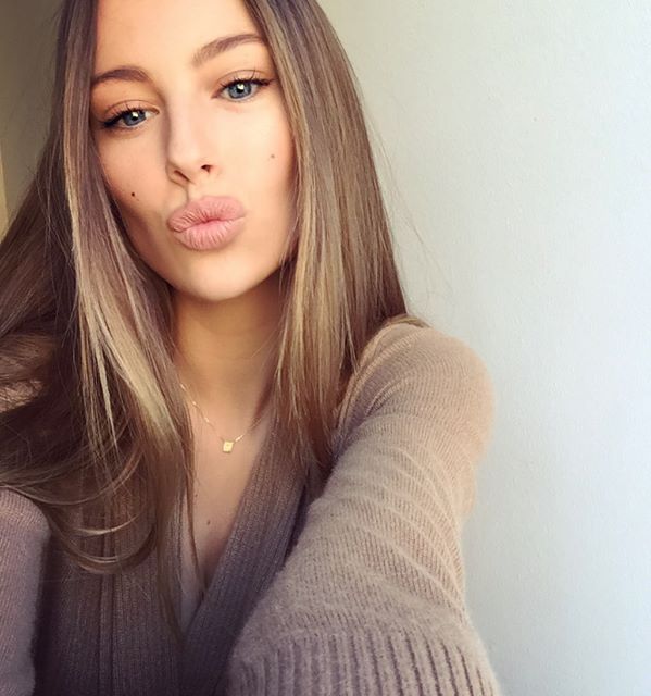 Mathilde Gøhler Selfie Pictures Mathilde Gøhler taking a selfie