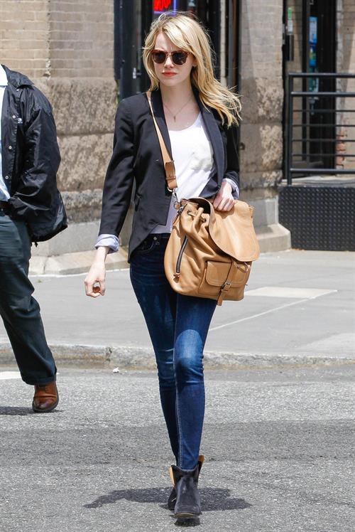 Emma Stone - out and about in New York City (17.05.2013) 