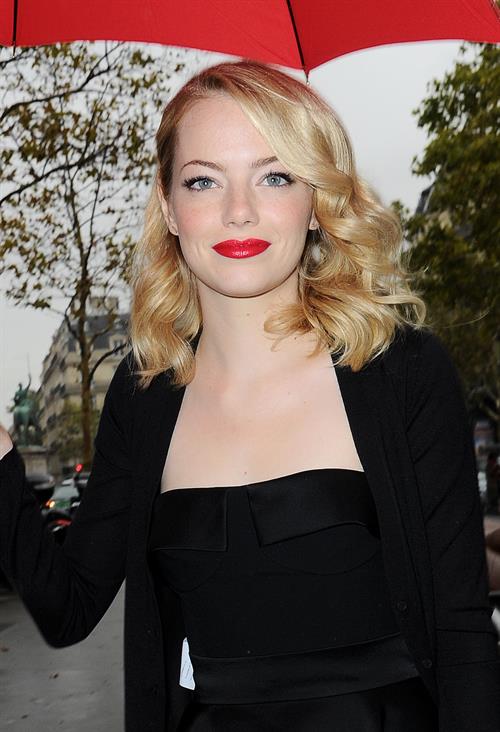Emma Stone attends the Miu Miu show in Paris - October 3, 2012 