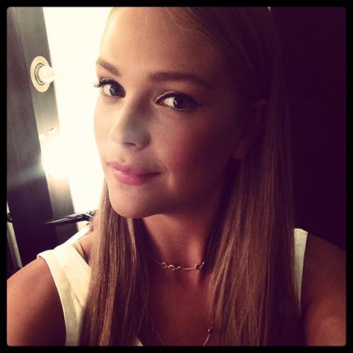 Esti Ginzburg taking a selfie