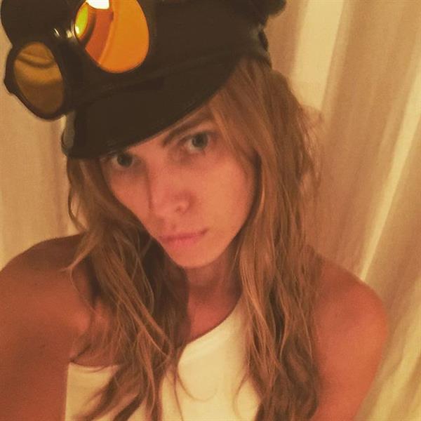 Maryna Linchuk taking a selfie