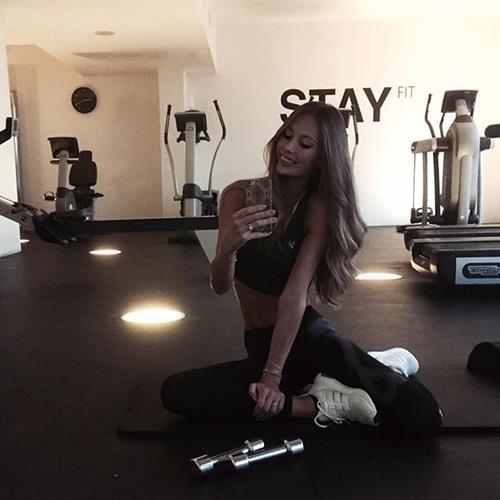 Mathilde Gøhler taking a selfie