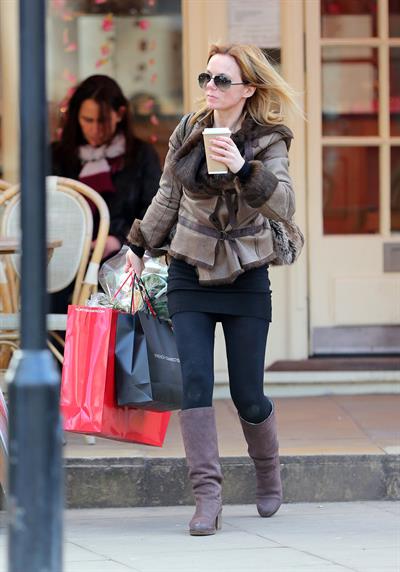 Geri Halliwell grabs a coffee in London February 4, 2013
