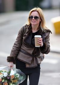 Geri Halliwell grabs a coffee in London February 4, 2013
