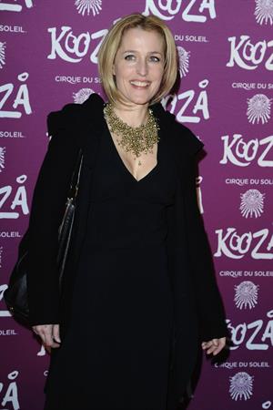 Gillian Anderson - Cirque Du Soleil's Kooza 1/8/13  