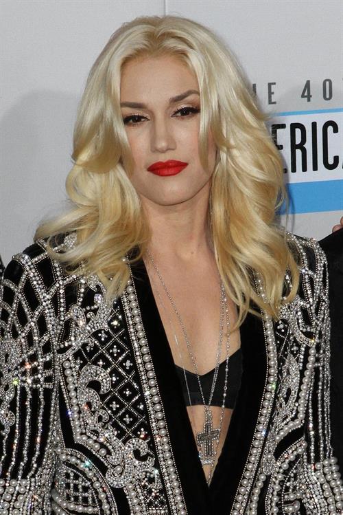 Gwen Stefani and No Doubt American Music Awards (November 18, 2012) 