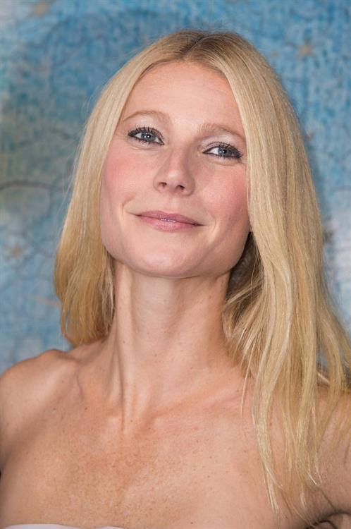 Gwyneth Paltrow Printemps Christmas Decorations Inauguration In Paris -- Nov. 7, 2013 