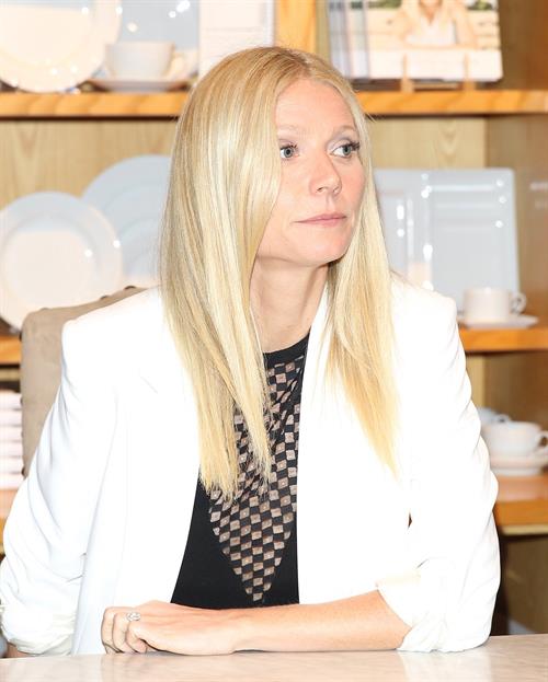 Gwyneth Paltrow Book signing at Williams-Sonoma in Beverly Hills on Apr. 5, 2013 