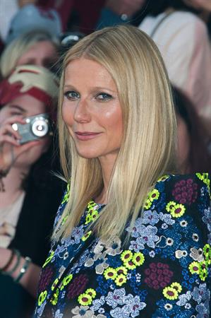 Gwyneth Paltrow attends the premiere of Iron Man 3 in Paris (14.04.2013) 