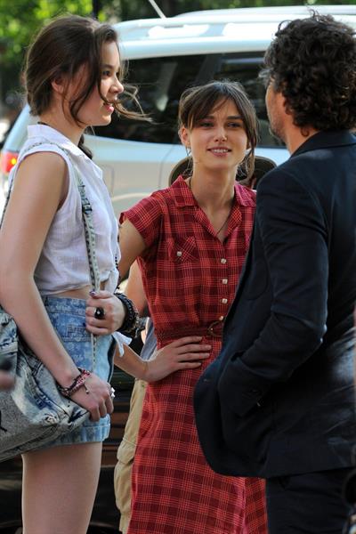 Hailee Steinfeld filming 'Can A Song Save Your Life' 7/9/12 