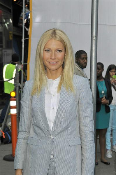 Gwyneth Paltrow at GMA Studios in NYC 4/10/13 