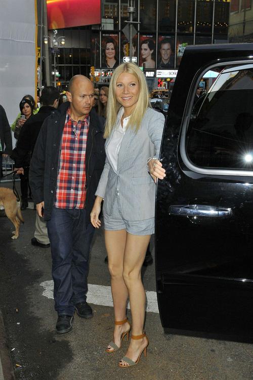 Gwyneth Paltrow at GMA Studios in NYC 4/10/13 