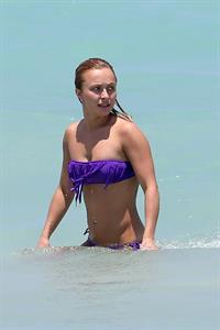 Hayden Panettiere 53Bikini candis at Miami Beach 12.05.13 