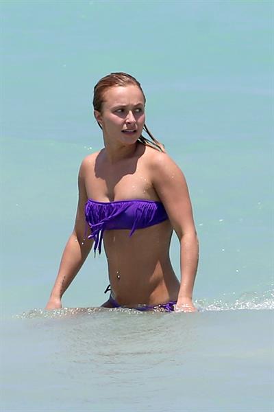 Hayden Panettiere 53Bikini candis at Miami Beach 12.05.13 