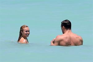 Hayden Panettiere 53Bikini candis at Miami Beach 12.05.13 