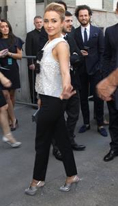 Hayden Panettiere arrives at the Giorgio Armani Fashion Show in Milan on June 25, 2013