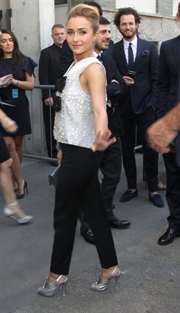 Hayden Panettiere arrives at the Giorgio Armani Fashion Show in Milan on June 25, 2013