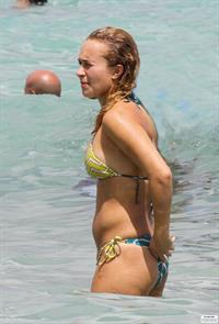 Hayden Panettiere - Bikini candids in Miami 9/1/13