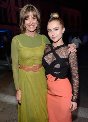 Hayden Panettiere 23rd annual Environmental Media Awards - Burbank - October 19, 2013 