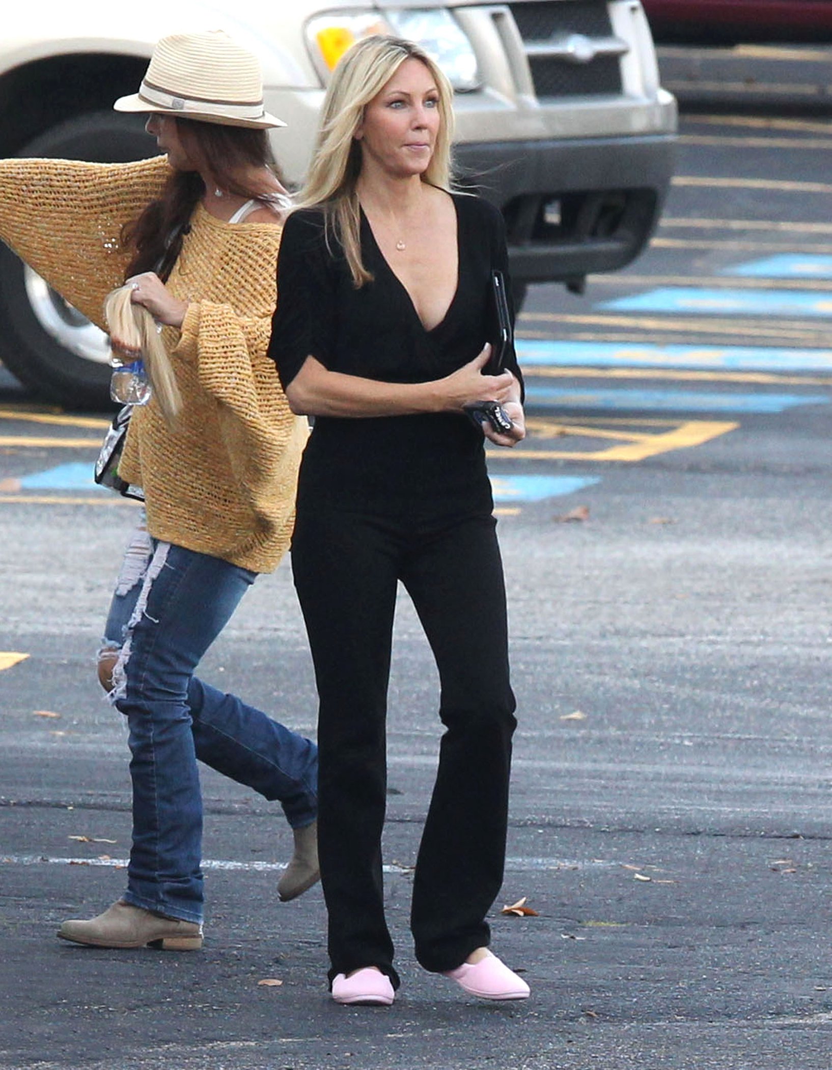Heather Locklear - Set of 'Scary Movie 5' in Atlanta - September 18, 2012