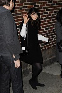 Zooey Deschanel Stops by Late Show with David Letterman in New York (November 15, 2012) 