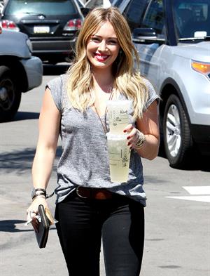 Hilary Duff Stops at Starbucks for an iced drink while out and about in Los Angeles (September 6, 2013) 